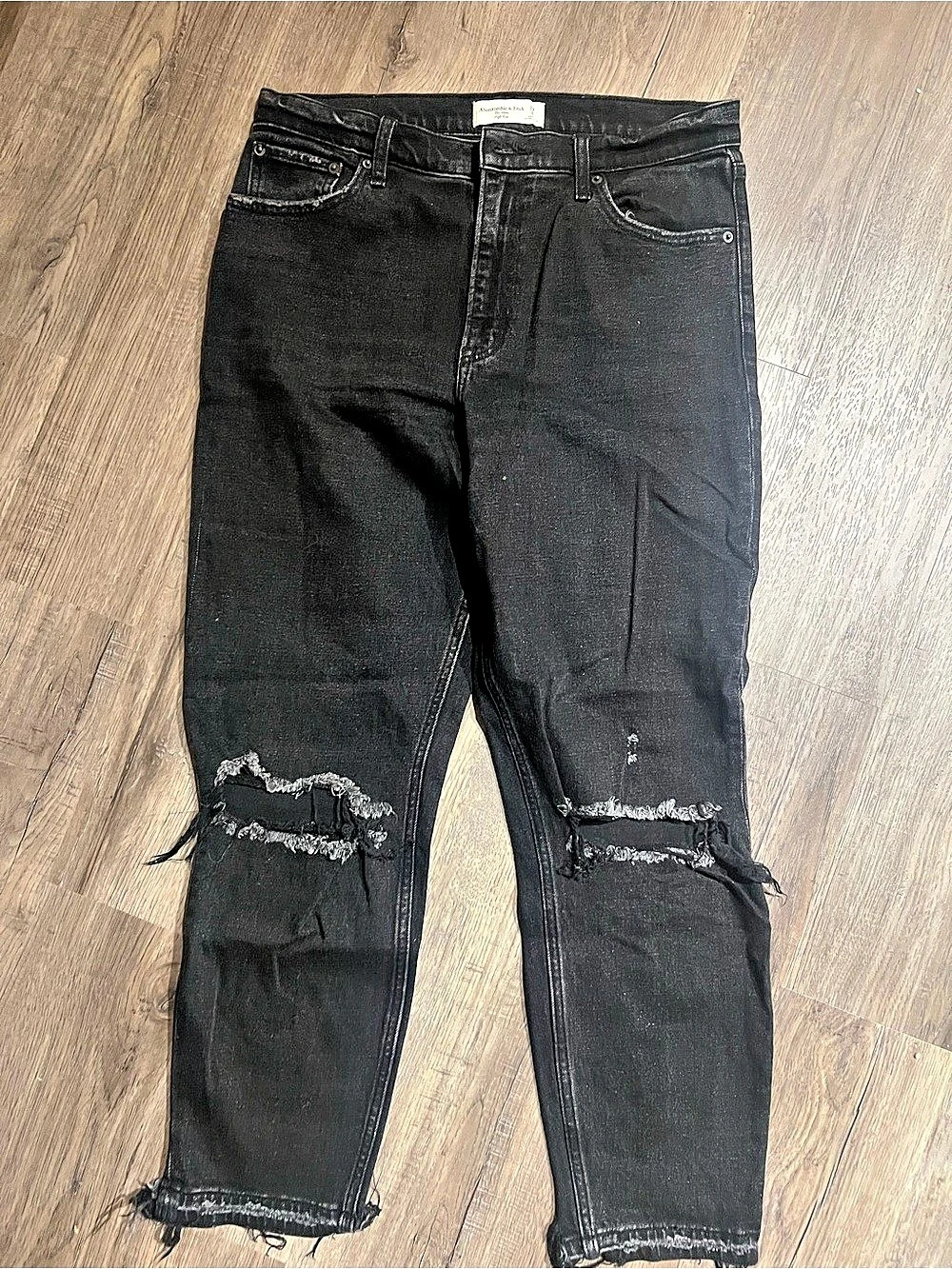 Abercrombie & Fitch Distressed Skinny Jeans in Black Size Mom Rise